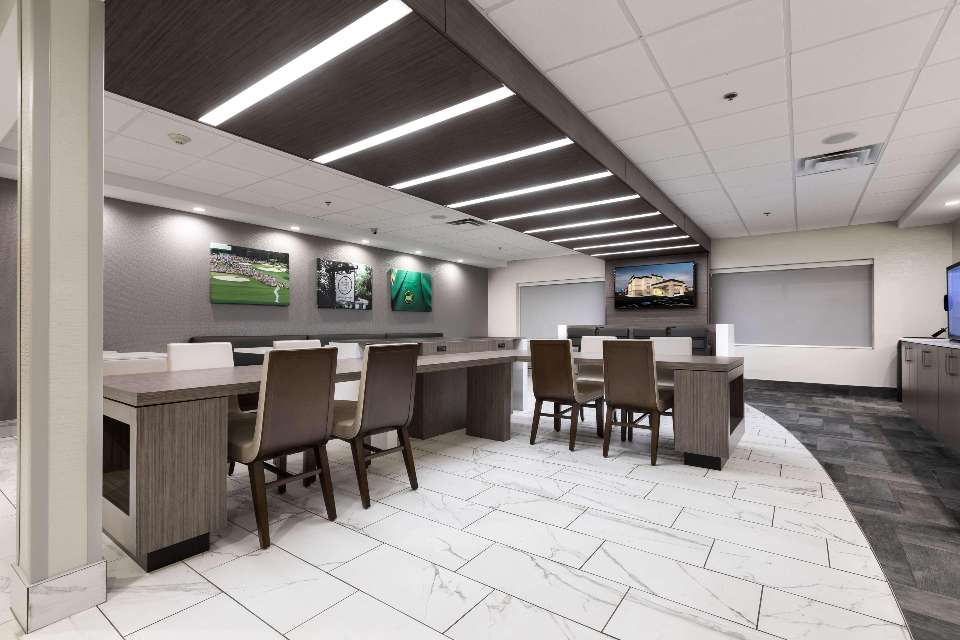 Wingate Augusta Washington Road By Wyndham Exterior foto