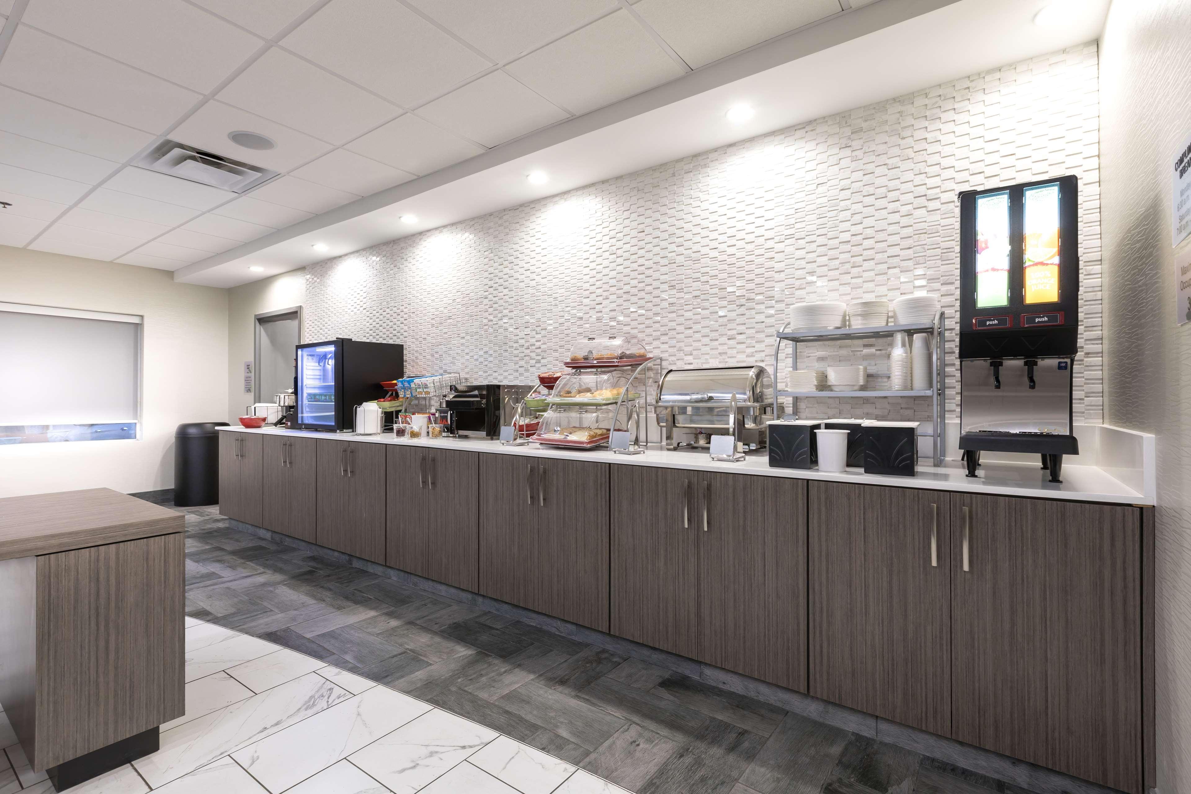Wingate Augusta Washington Road By Wyndham Exterior foto